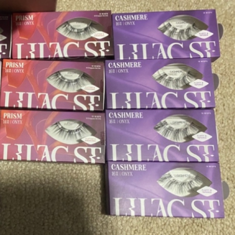 14 Pairs Unopened Lilac Street Lashes - Picture 3 of 3